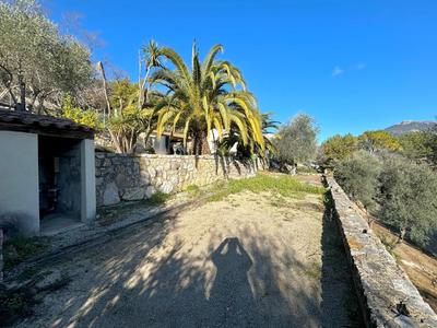 Maison - 102 m² - 4 pièces