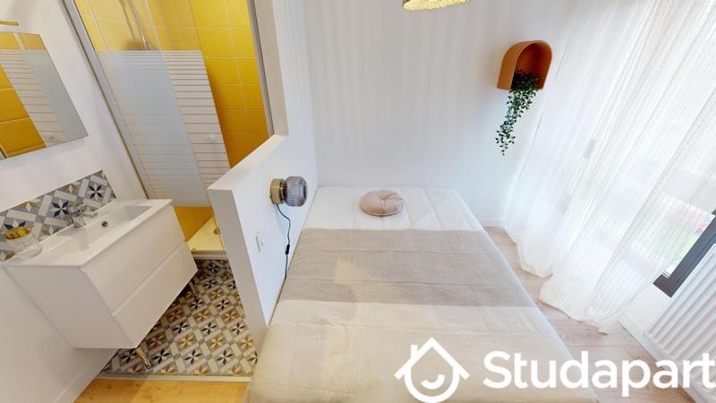 Chambre - 11 m² - 1 pièce