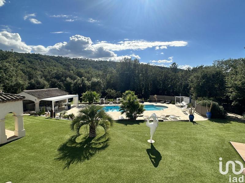 Maison - 187 m² - 8 pièces