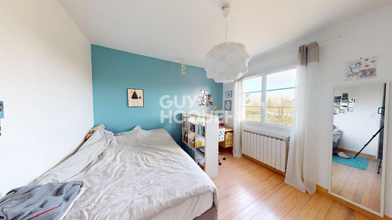 Maison - 226 m² - 9 pièces