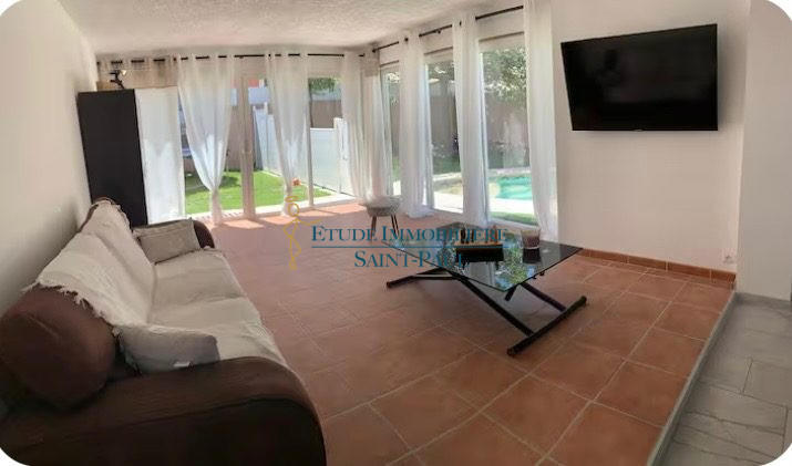 Villa - 201 m² - 8 pièces