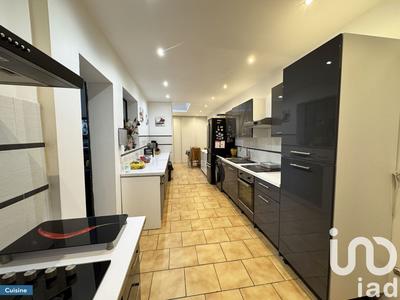 Maison - 313 m² - 9 pièces