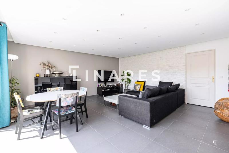 Appartement - 94 m² - 4 pièces