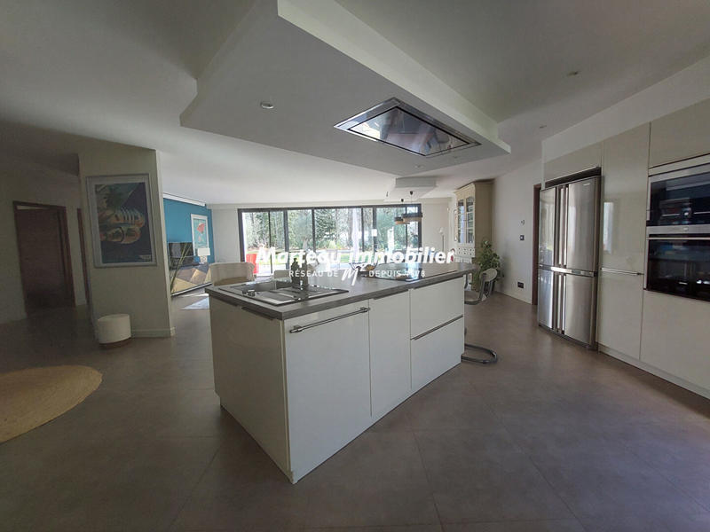 Maison - 177 m² - 6 pièces