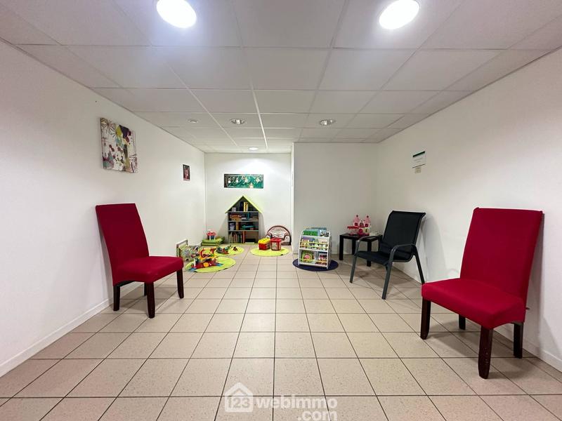 Bureau - 400 m² - 16 pièces