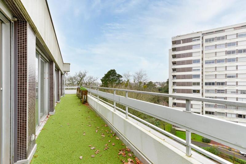 Appartement - 80 m² - 4 pièces