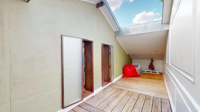 Maison contemporaine - 223 m² - 7 pièces