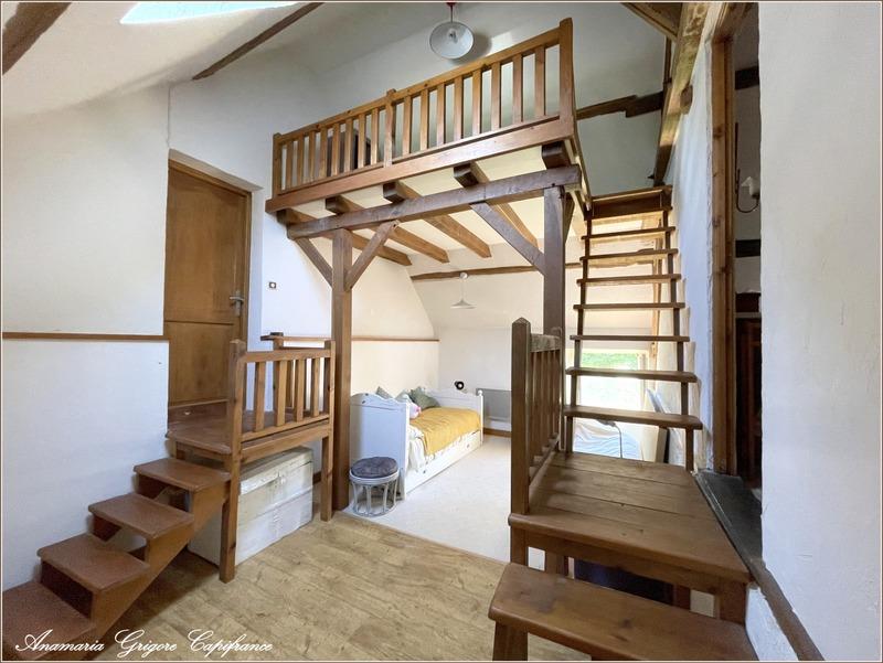 Maison - 242 m² - 8 pièces