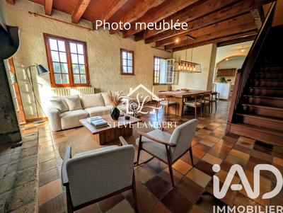 Maison - 210 m² - 6 pièces