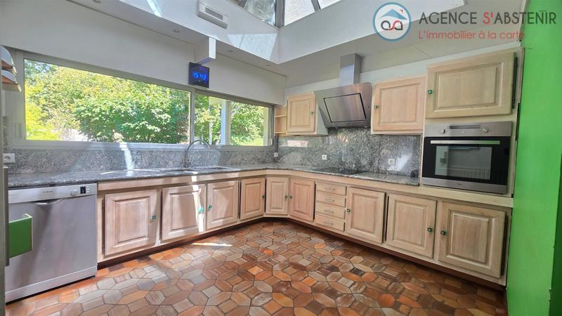 Maison - 252 m² - 7 pièces