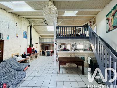 Maison - 200 m² - 9 pièces