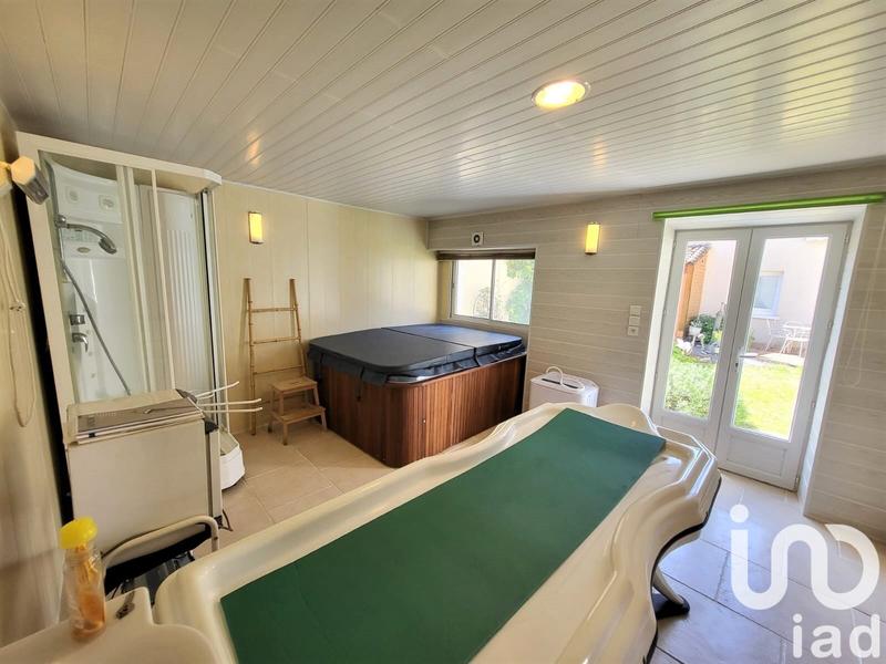 Maison - 320 m² - 7 pièces