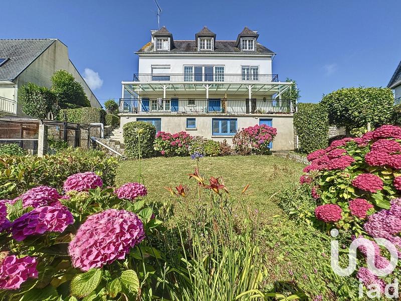 Maison - 165 m² - 10 pièces