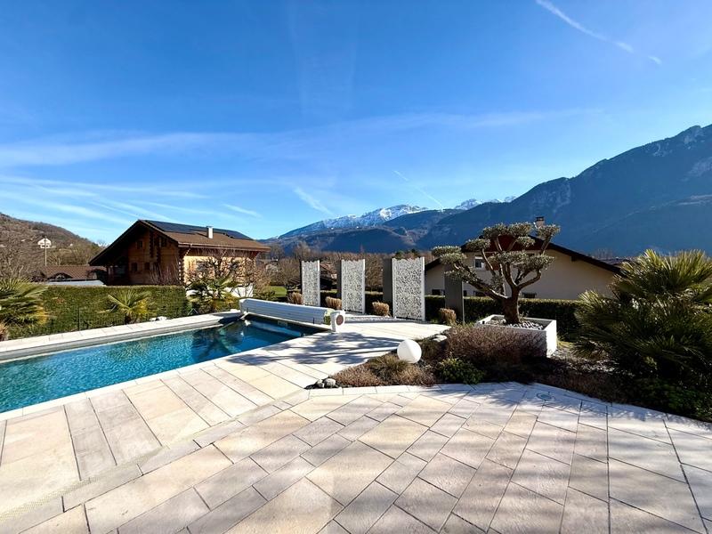 Maison - 138 m² - 5 pièces