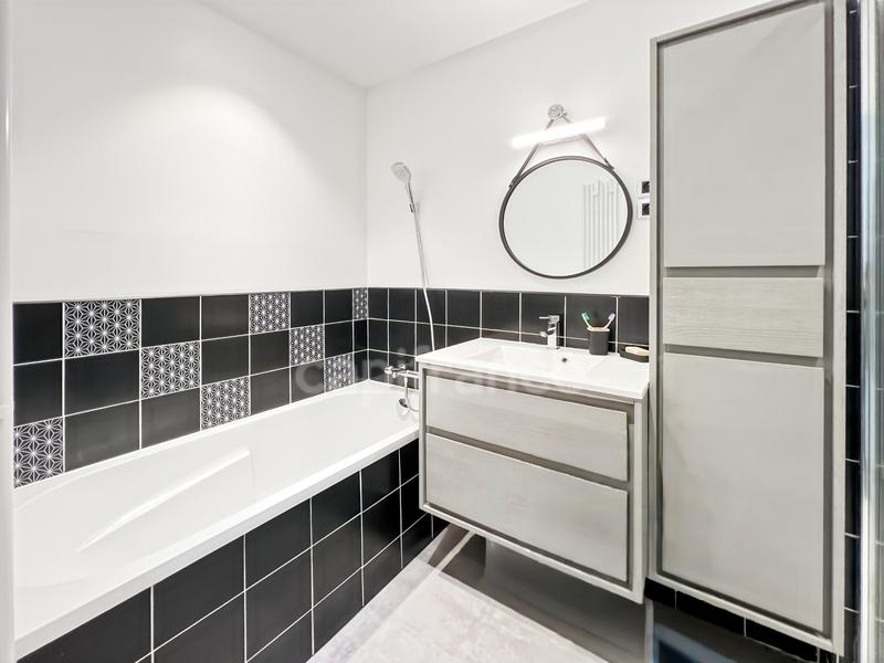 Appartement - 90 m² - 3 pièces