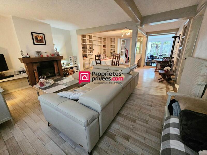 Maison - 181 m² - 5 pièces