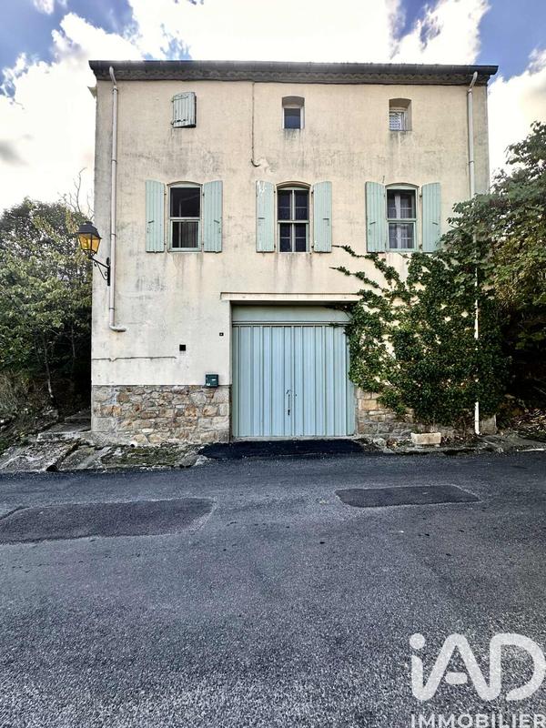 Maison - 340 m² - 9 pièces