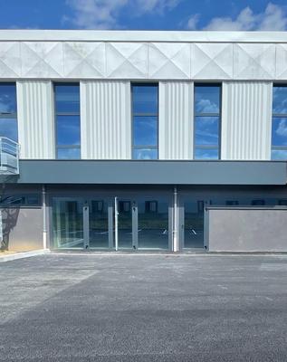 Local commercial - 180 m²