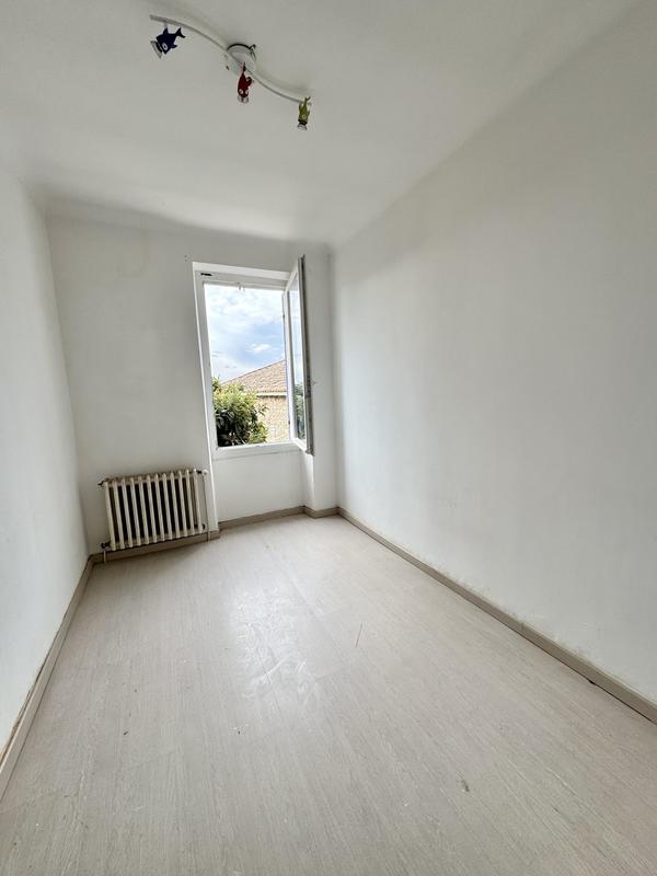 Mas - 261 m² - 8 pièces