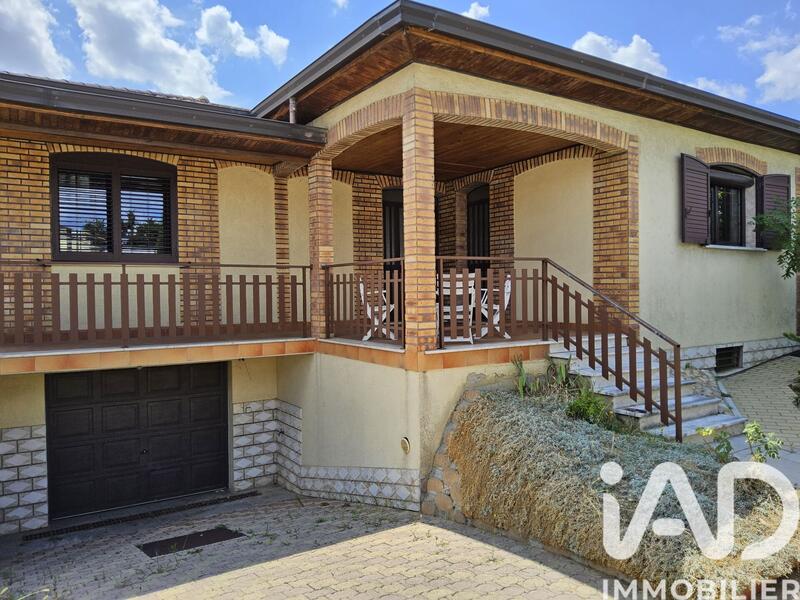 Maison - 98 m² - 4 pièces