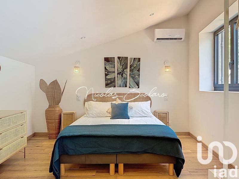 Maison - 1 m² - 6 pièces