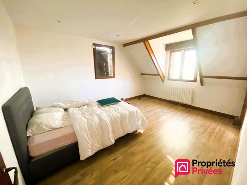 Maison - 219 m² - 8 pièces