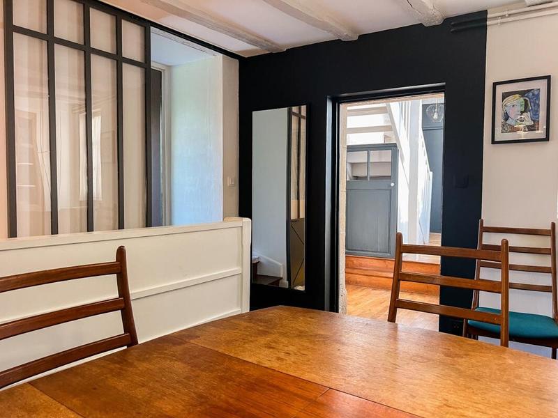 Maison - 245 m² - 10 pièces