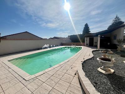 Propriété - 182 m² - 8 pièces