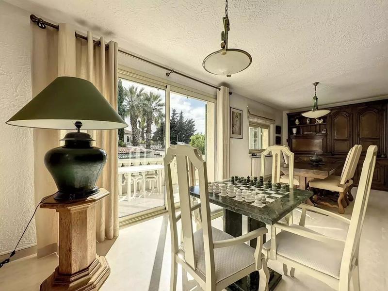 Villa - 320 m² - 10 pièces