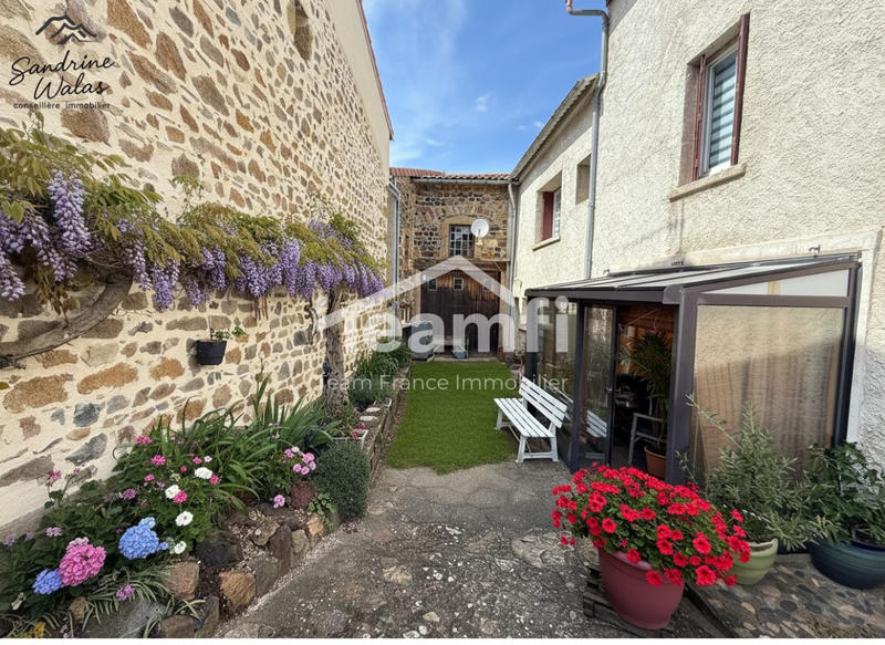 Maison - 151 m² - 6 pièces