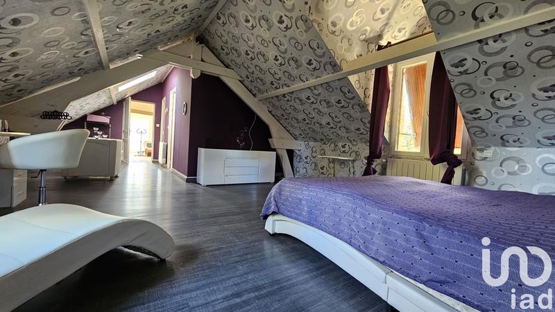 Maison - 226 m² - 7 pièces