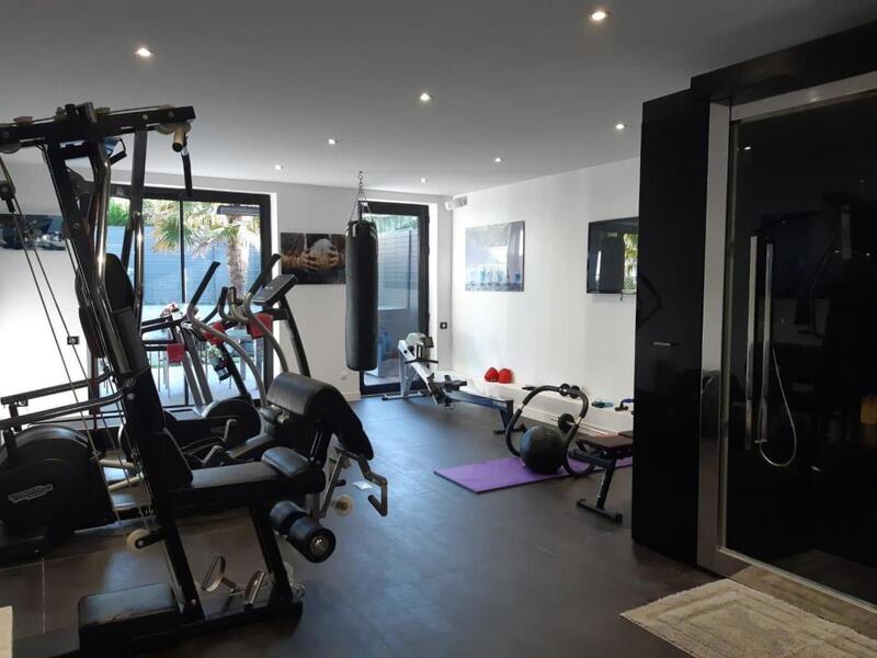 Maison - 101 m² - 10 pièces