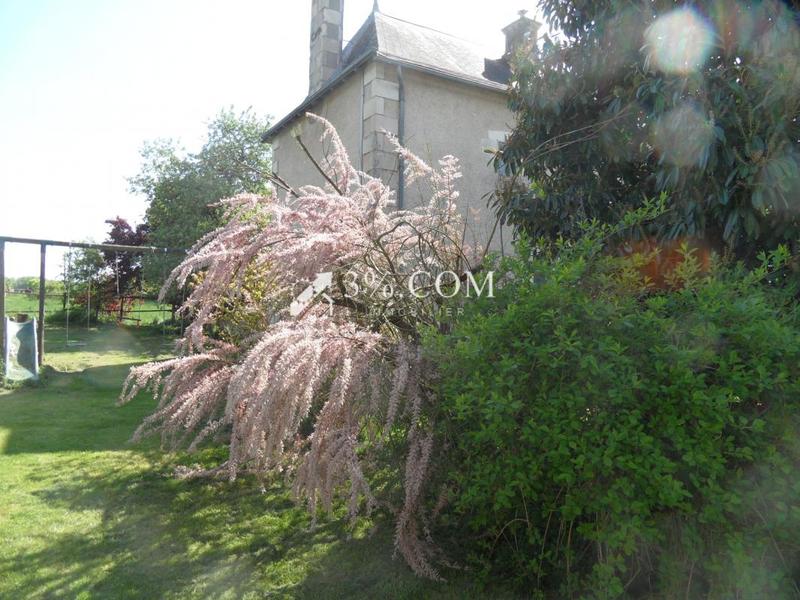 Propriété - 232 m² - 11 pièces