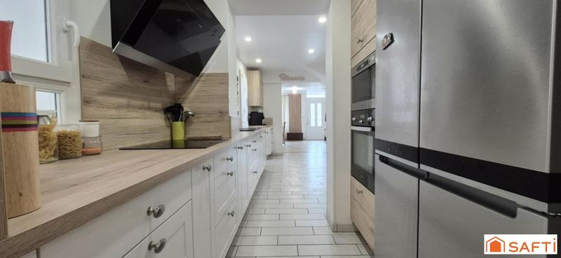 Maison - 160 m² - 8 pièces