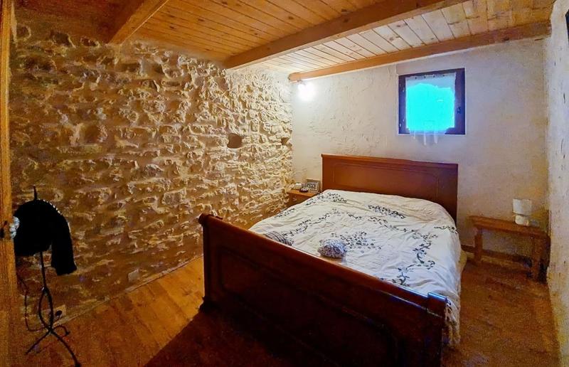 Maison en pierre - 140 m² - 6 pièces