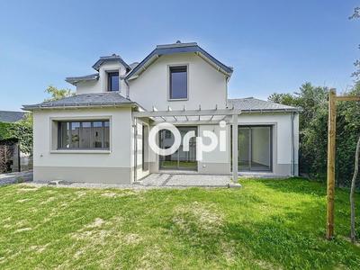 Maison - 136 m² - 5 pièces