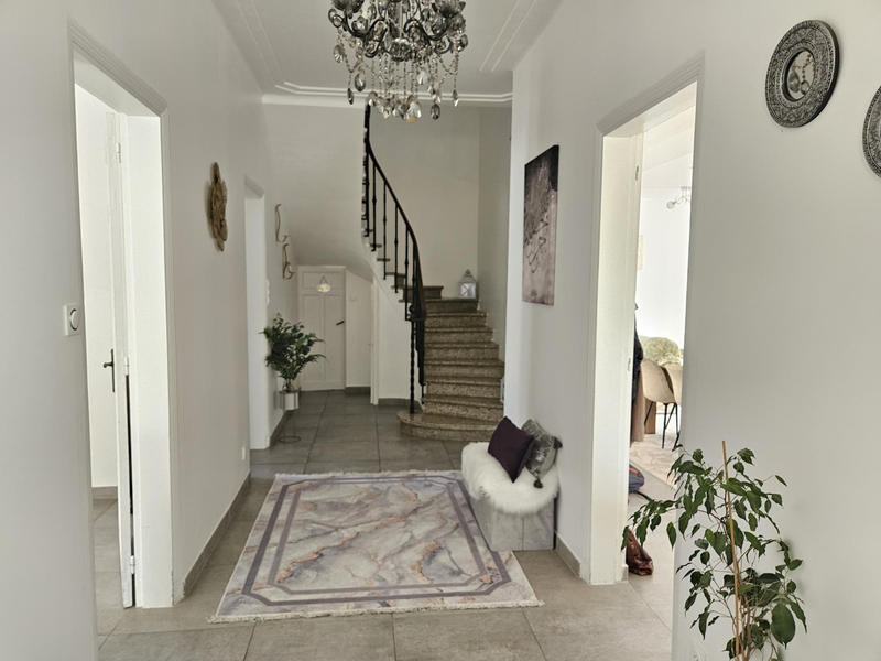 Maison - 168 m² - 6 pièces