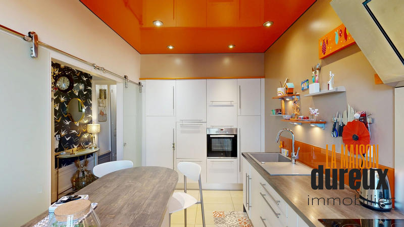 Maison ancienne - 298 m² - 6 pièces