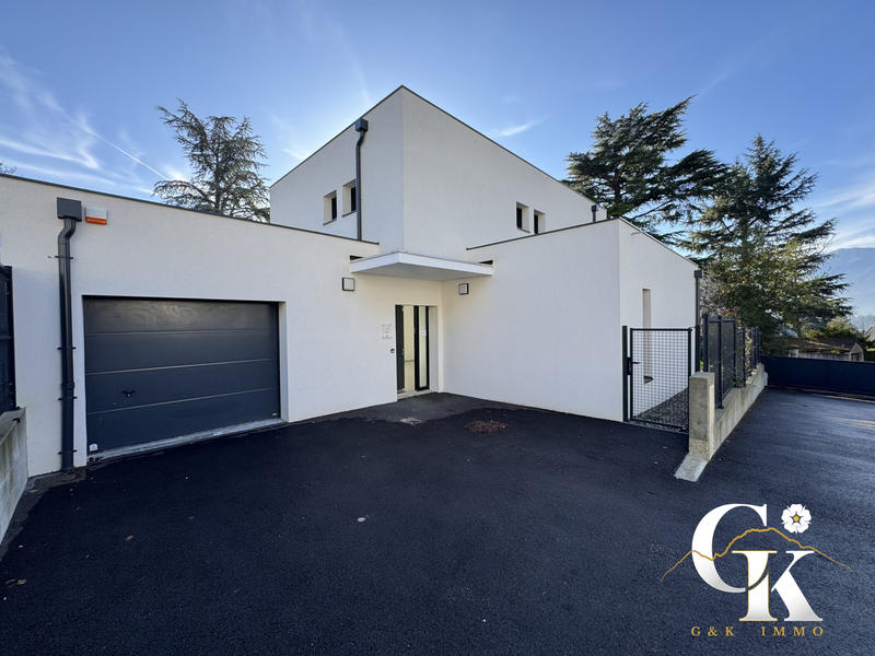 Maison contemporaine - 141 m² - 5 pièces