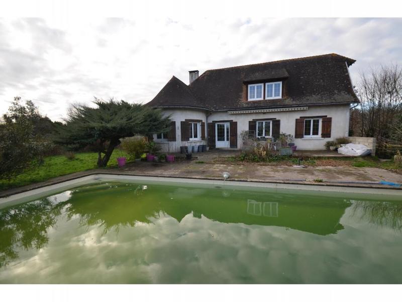 Maison - 210 m² - 6 pièces