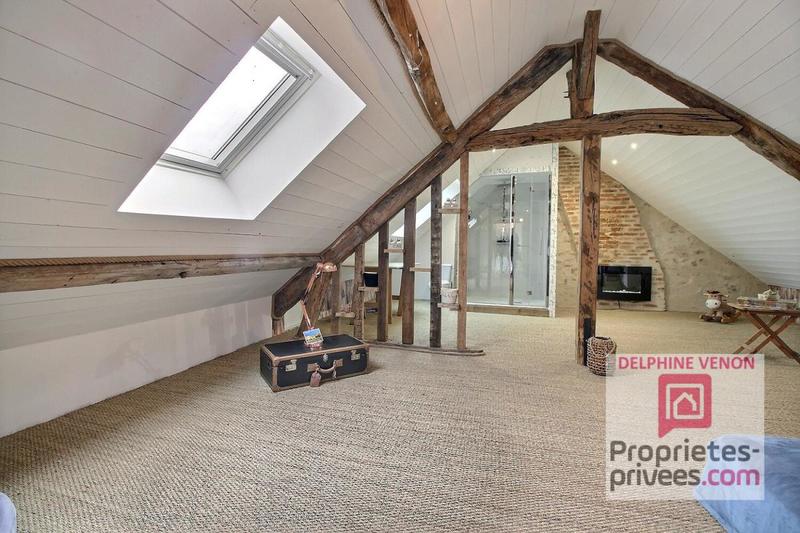 Maison - 240 m² - 6 pièces