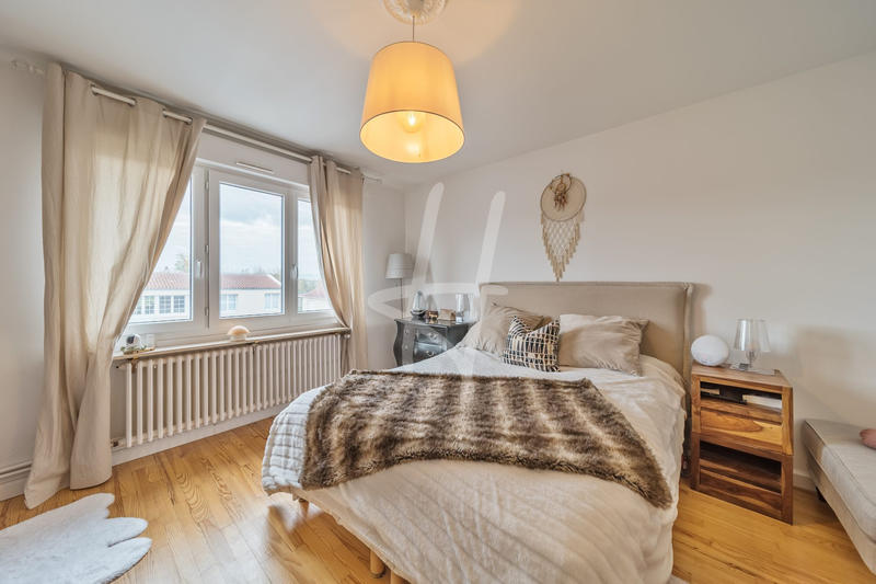 Maison - 158 m² - 7 pièces