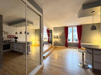 Appartement - 98 m² - 5 pièces