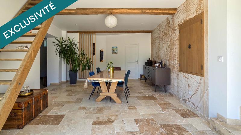 Maison - 250 m² - 10 pièces