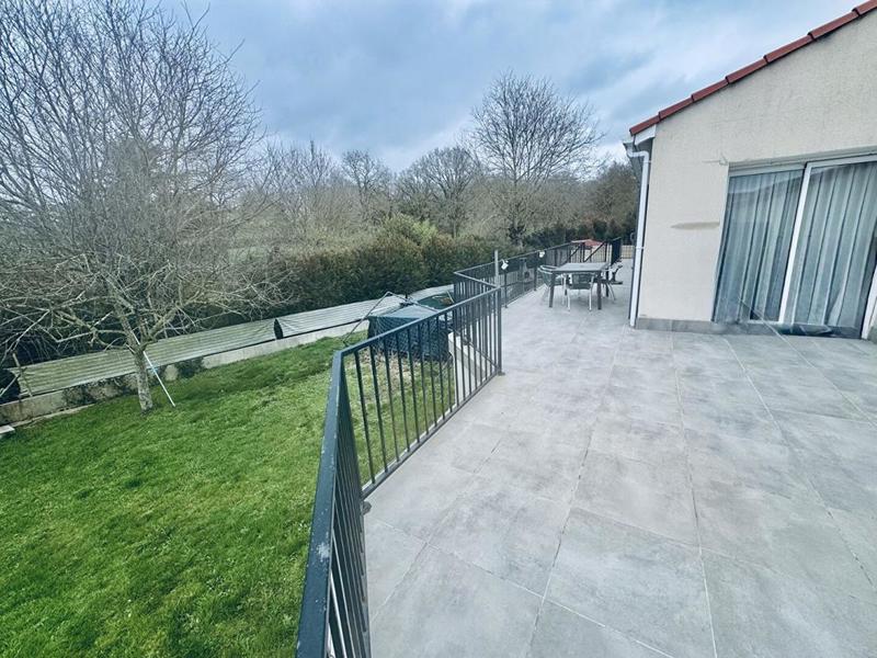 Maison - 198 m² - 8 pièces