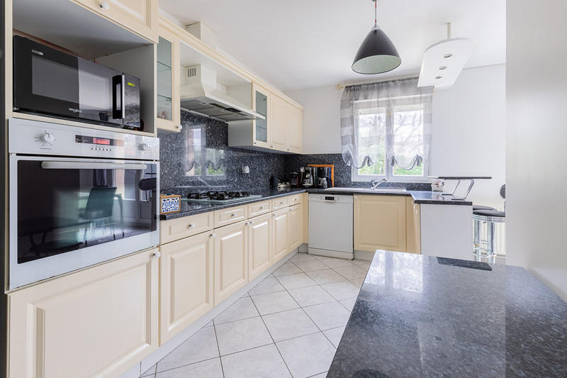 Maison - 87 m² - 4 pièces