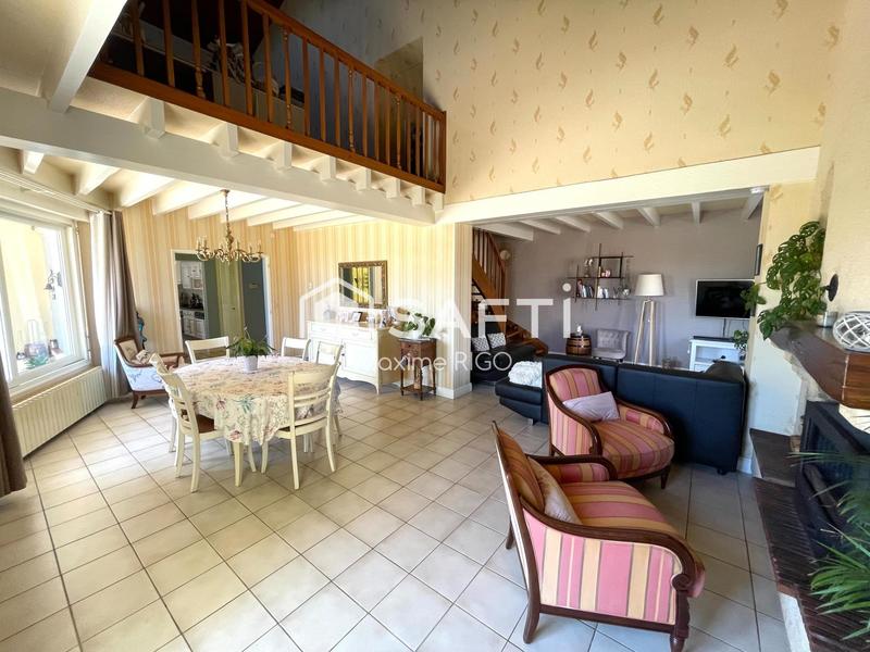 Maison - 255 m² - 7 pièces