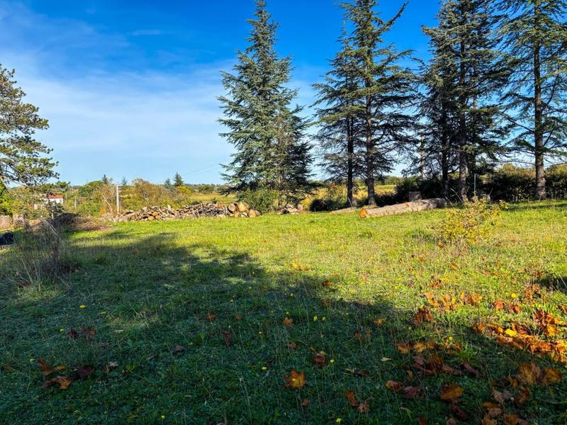 Terrain constructible - 1 542 m²