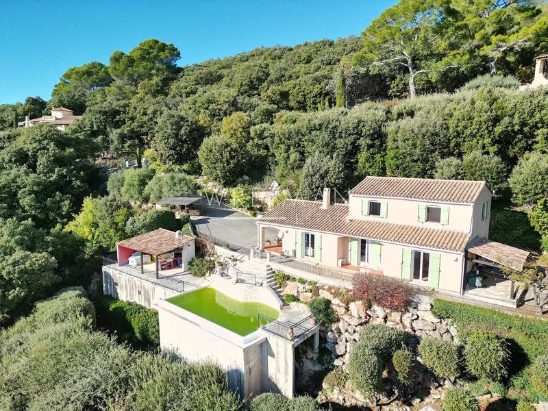 Villa - 131 m² - 6 pièces