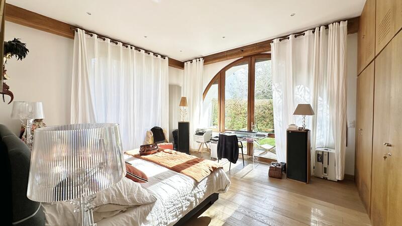 Appartement - 167 m² - 6 pièces